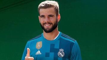 Nacho bromea con la tercera equipación: "Ahora sí que sí... "