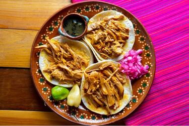 De Cochinita Pibil al Pozole: estos son los platos mexicanos incluidos entre los mejores 100 del mundo