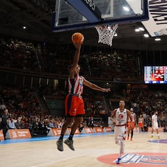 Taylor olvida Manresa para brillar en el Leyma Coruña