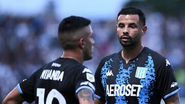 VICENTE LOPEZ, ARGENTINA - APRIL 10: Edwin Cardona and Leonel Miranda of Racing Club react during a match between Platense and Racing Club as part of Copa de la Liga 2022 at Estadio Ciudad de Vicente Lopez on April 10, 2022 in Vicente Lopez, Argentina. (Photo by Rodrigo Valle/Getty Images)