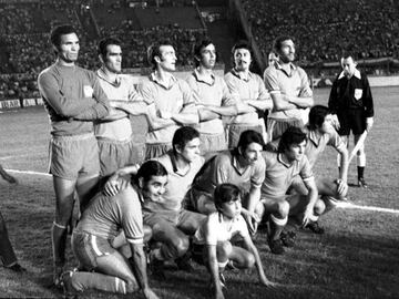 El Ajax había vencido ganado la Copa de Europa al Panathinaikos griego por 2-0 en una final disputada en el londinense estadio de Wembley. Sin embargo, el conjunto holandés renunció a disputar al Intercontinental debido a la violencia de los últimos años de los equipos sudamericanos. La UEFA autorizó a que fuese el subcampeón en su lugar, así que fueron los griegos del Panathinaikos, a los que entrenaba Puskas, los rivales europeos. El encuentro de ida se jugo en tierras atenienese (1-1) en El Pireo, mientras que en Montevideo dos goles del argentino Artime dieron el título a Nacional.