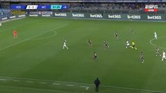 Alexis Sánchez anotó este golazo, fue anulado por el VAR, pero sus compañeros lo festejaron igual: pura clase