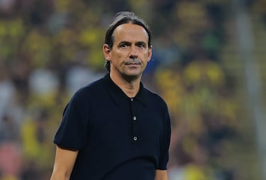 El técnico italiano triunfó en el Inter, con él en el banquillo del Inter el club empezó a recuperar su posición en Europa, llegó a las finales de la Liga de Campeones en 2023 y 2025, ganó 2 Copas de Italia, 3 Supercopas y la Serie A.