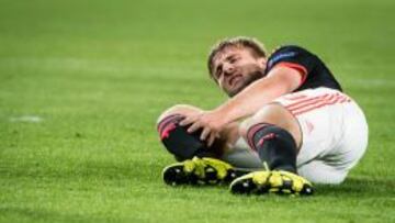 Luke Shaw se perder&aacute; como m&iacute;nimo seis meses de la temporada tras la doble fractura en su pierna derecha. 