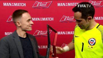 Este fue el momento en que Bravo recibió el premio al MVP