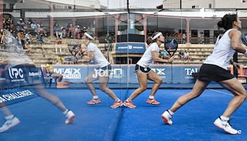 Carol y Eli durante la final del Calanda Challenger.