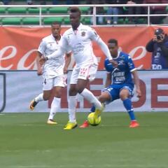 Lo que no le ocurra a Balotelli: da el gran pase de su vida...¡y no vale!