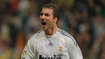 Higuaín: "Lo único que quiero es seguir aquí, pero vamos a ver qué pasa"