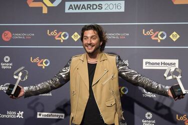 Piqué ve triunfar a Shakira en los 40 Music Awards