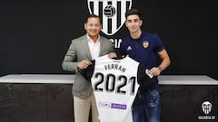 Ferrán Torres: Valencia tie down starlet with anti-Madrid clause