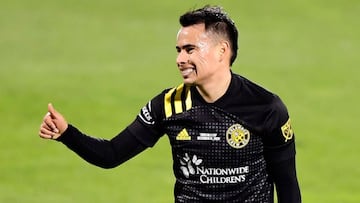 El mediocampista argentino del Columbus Crew llama la atención en su país debido a que tiene mejor efectividad en tiros libres que el astro del PSG en los últimos dos años.