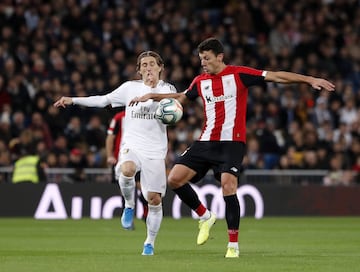 Modric y Vesga.