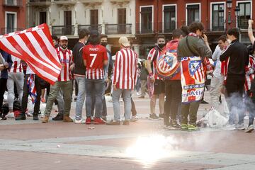 Los jugadores del Atleti celebran LaLiga con la afición en Valladolid