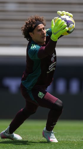 Guillermo Ochoa during Mexico team training session prior to International friendly match against Switzerland at Rice-Eccles Stadium, on June 06, 2025 on Salt Lake City, Utah, United States.