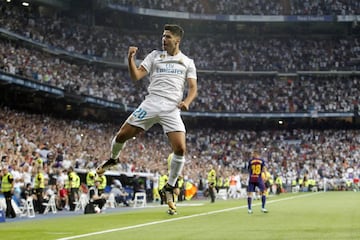 En España, y tras haber ganado el título de Liga, los blancos se enfrentaron al Barcelona al haber conquistado los azulgrana la Copa. Los de Zidane se impusieron en los dos encuentros con un juego sólido y eficaz. Cristiano (2) y Asensio marcaron en el Camp Nou, mientras que en el coliseo blanco lo hicieron Asensio y Benzema. El Madrid daba un golpe de autoridad a escasos días de comenzar la Liga…