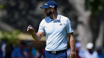 Dustin Johnson celebra un golpe durante el RBC Heritage.