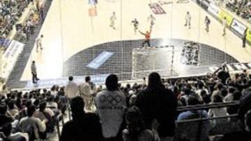 <b>A REVENTAR. </b>El Quijote Arena de Ciudad Real siempre responde a su equipo.