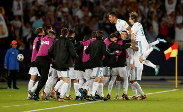 Los jugadores celebran el 1-0 de Cristiano Ronaldo.