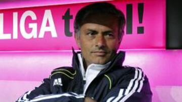 Mourinho:"Hay que superar el miedo psicológico de enfrentarse al Barcelona"