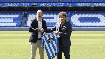 Fernando Soriano junto a Imanol Idiakez, nuevo entrenador del Deportivo.