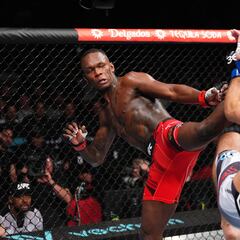 Strickland se corona ante un Adesanya irreconocible