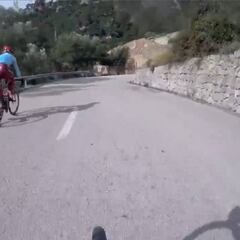La diferencia entre un ciclista profesional y uno amateur en un vídeo de 23"