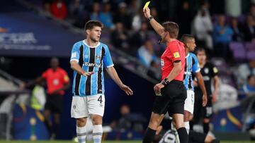 El central argentino de Gremio, Walter Kannemann, durante un partido.