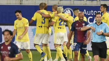 Álex Fernández dilapida las ilusiones del Huesca en el 96'