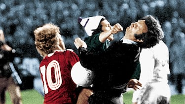 Tras el pitido final, un aficionado del Real Madrid saltó al césped, protagonizando el episodio conocido como el del “Loco del Bernabéu”.