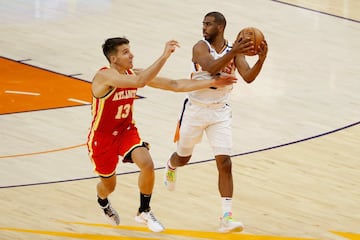 <b>- A?os en la NBA:</b> 2005-Actualidad <br> <b>- Equipos:</b> New Orleans Hornets, Los Angeles Clippers, Houston Rockets, OKC Thunder y Suns. <b>- Medias de su carrera:</b> 18,5 puntos, 4,5 rebotes, 9,5 asistencias. <br> <b>- Mejor temporada:</b> (2007-08) 21,1 puntos, 4 rebotes, 11,6 asistencias. <br> <b>- Méritos:</b> Diez veces all star cuatro veces en el Mejor Quinteto. <br> <br> Solo le falta el anillo de campeón y de hecho hasta 2018, con los Rockets, no había disputado una final de Conferencia. Sin embargo, ha jugado series de playoffs para la historia y es sin duda el mejor base de su generación, una máquina de generar juego que además anota, tira bien y es un excelente defensor. Ahora sigue demostrando todo eso en los Suns.