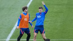 Griezmann y Marcos Llorente, en el entrenamiento.