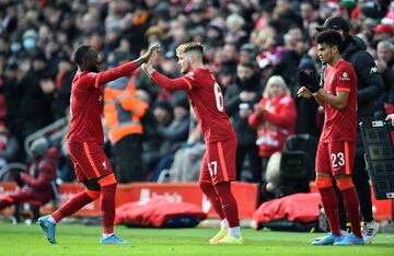 El extremo colombiano disputó 32 minutos en la victoria 3-1 de Liverpool ante Cardiff City por la FA Cup. El guajiro realizó una asistencia.