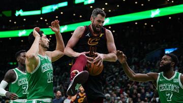 El gigante de 2,29 hizo su debut esta temporada con los Cavs. Buenos minutos de Ricky, titular, pero victoria para unos Celtics liderados por Jaylen Brown.