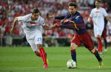 Grzegorz Krychowiak y Messi 