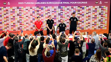 KAUNAS, LITHUANIA - MAY 20: Kostas Sloukas, #11 of Olympiacos Piraeus,  Georgios Bartzokas, Head Coach of Olympiacos Piraeus, Chus Mateo, Head Coach of Real Madrid and Walter Tavares, #22 of Real Madrid during the Turkish Airlines EuroLeague Final Four Kaunas 2023   Championship Game Press Conference and  at Zalgirio Arena on May 20, 2023 in Kaunas, Lithuania. (Photo by Francesco Richieri/Euroleague Basketball via Getty Images)