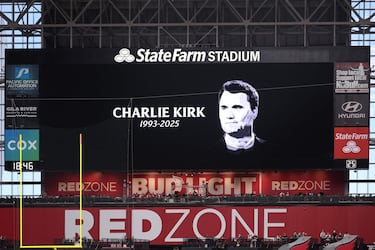 Cowboys homenajearon a Charlie Kirk, quien los odiaba por tener aficionados mexicanos