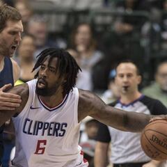 Barea, Nowitzki y Dallas se dan un festín a costa de los Clippers