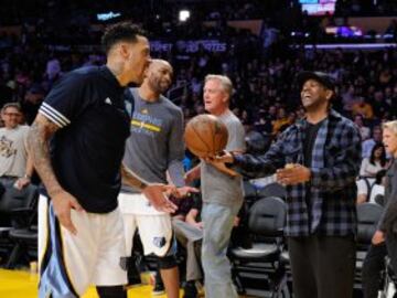 Denzel Washington bromea con Vince Carter y Matt Barnes.