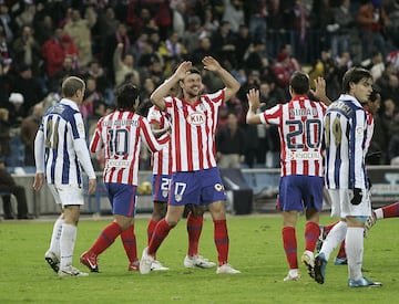 Ujfalusi celebra un gol al Recreativo en Copa del Rey.


 