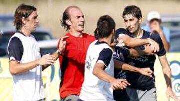 Bruno y Cani acaban el entrenamiento con empujones y patadas