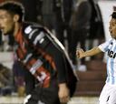 Racing con los tres chilenos goleó como visita a Patronato