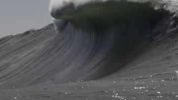 Ola gigante en Mavericks, Half Moon Bay, California, Estados Unidos, el 12 de noviembre del 2024.