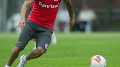 Aguirre: "Aránguiz siempre está donde el equipo lo necesita"