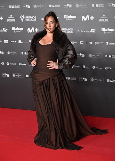 Lia Kali posa en la alfombra roja de los Premios Iris 2026 celebrados en Madrid. 
 
 
 