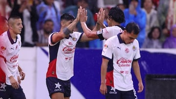Chivas cierra impresionante la pretemporada con un 5-0