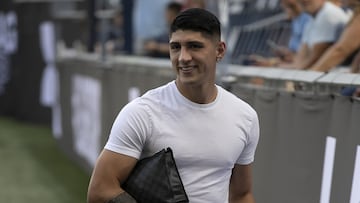 Alan Pulido reporta con Chivas