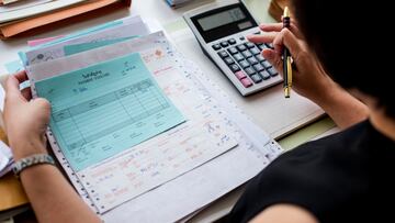 Mindful method for saving money