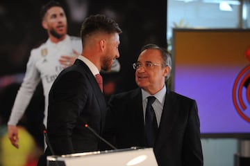 Acto de la renovación de Sergio Ramos en el Palco de Honor del Santiago Bernabéu.