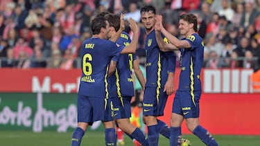 Koke celebra con Koke el segundo tanto del Atlético ante el Girona.