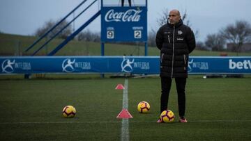 Abelardo, entrenador del Alavés.
